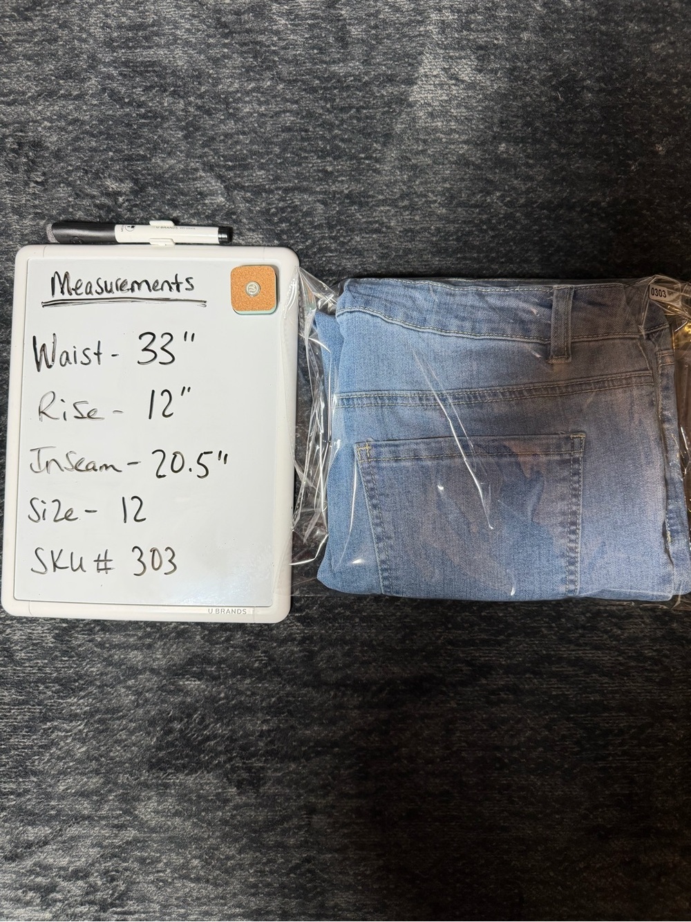 d.jeans Women’s Light Wash Capri Jeans Size 12 Stretch Mid Rise Denim - Picture 7 of 7